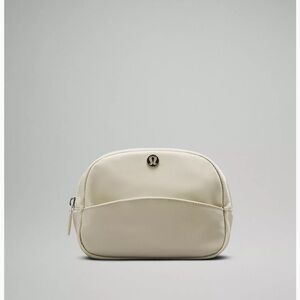 Lululemon City Essentials Pouch Mini